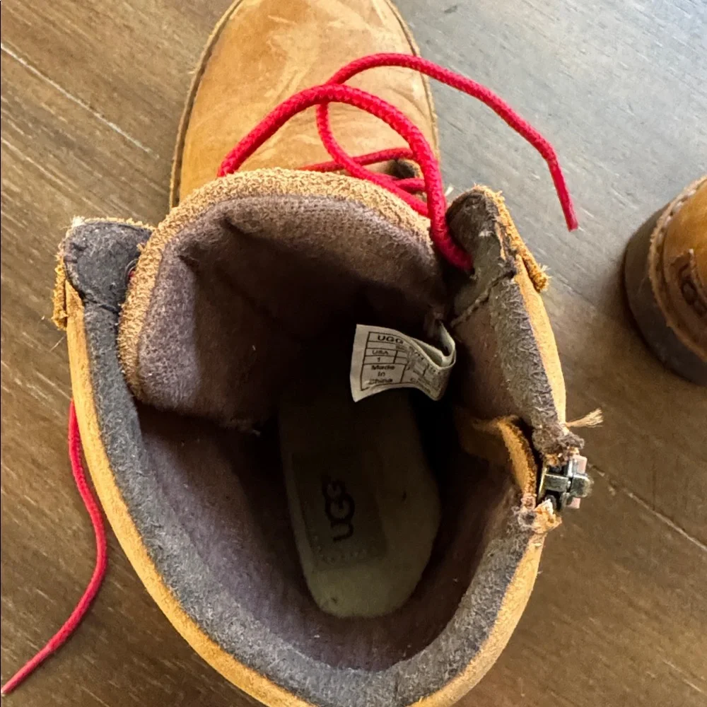 Size 1 Ugg Koren gender neutral lace up combat Boots